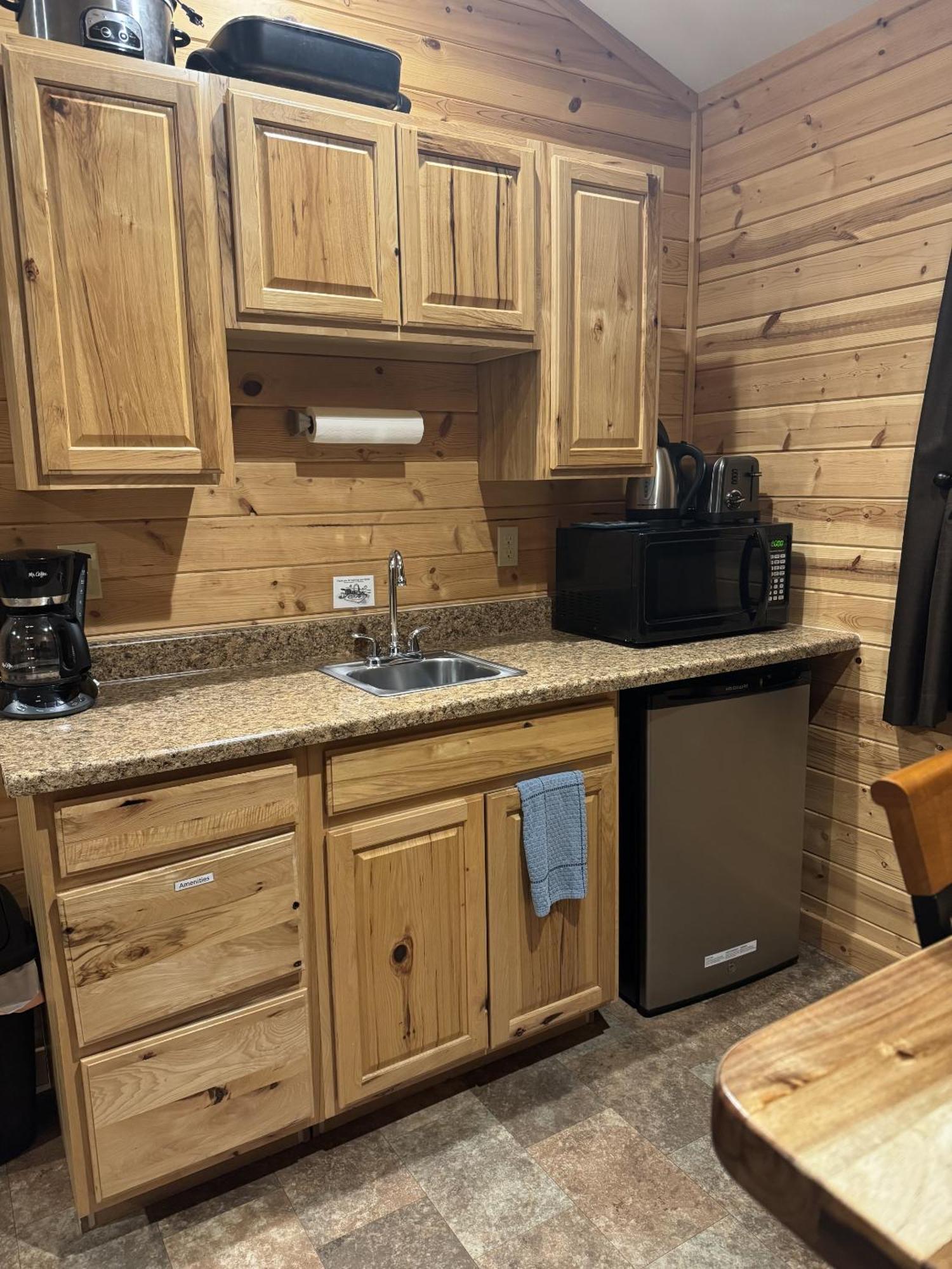 Susitna River Lodging, Backwoods Cabins Талкитна Экстерьер фото